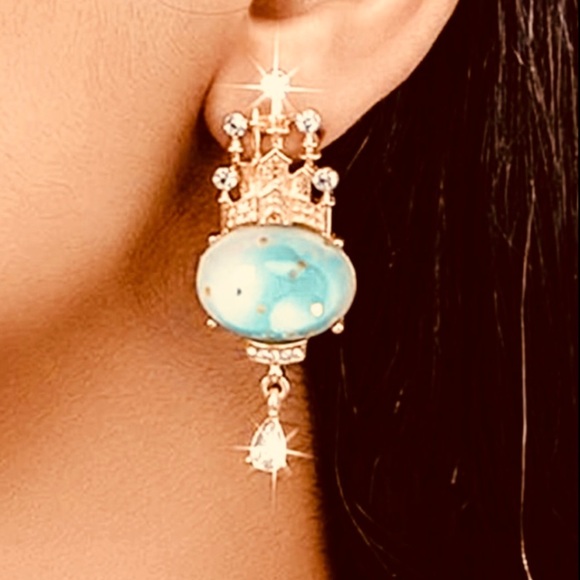 “Auroras Castle” Sleeping Beauty Disney Princess Magic Blue Globe Glitter Dangle - Picture 4 of 16